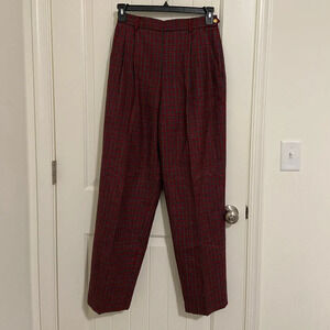 Vintage Liz‎ Claiborne women’s pleated plaid patterned pants — size 10